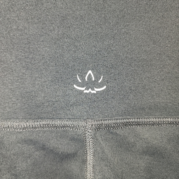 Beyond Yoga Barre3 B3 Script Leggings - Size Small - Picture 4 of 8